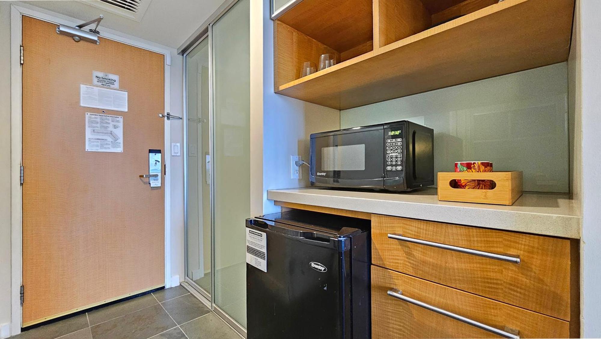 Ocean View Room At Ala Moana Fees Include Honolulu Exterior photo